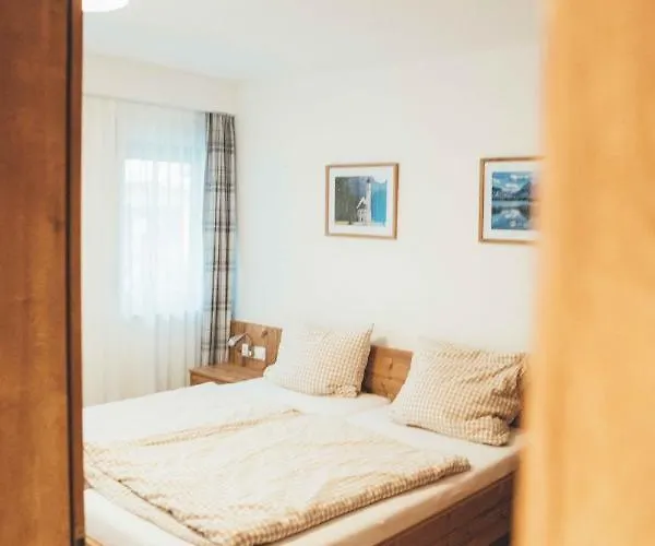 Apartment Haus *