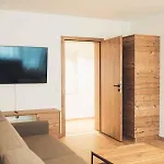 アパート Haus *