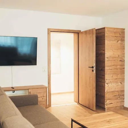 Apartment Haus *